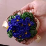 фиалки из бисера