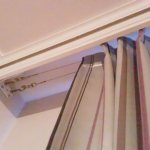 Как сделать карниз для штор своими руками из подручных материалов?
