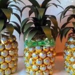 Мастер-класс по созданию ананаса из конфет и шампанского