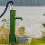 Водяной насос ручного типа